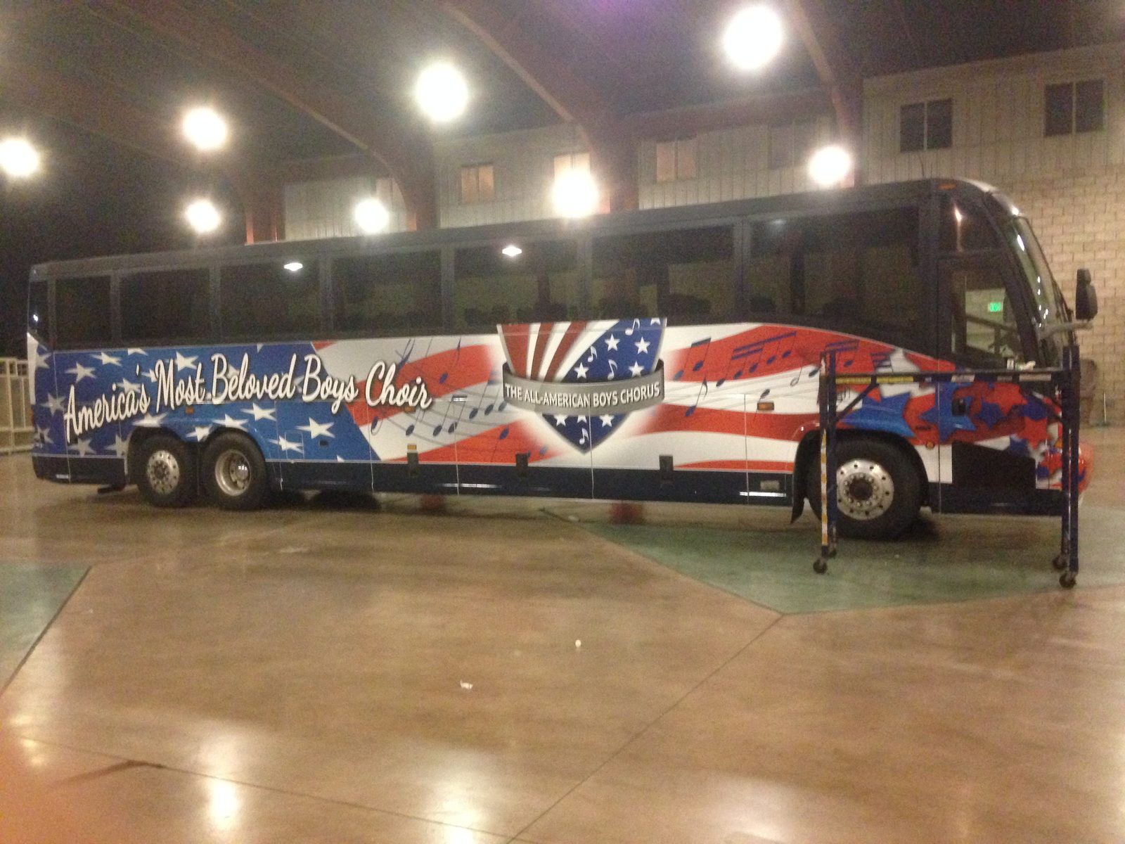 Touring motorcoach full wrap, passenger side